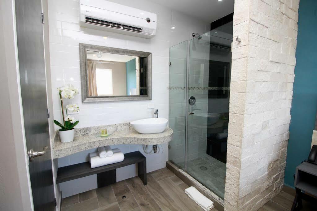 Bfh Attraction Deluxe Hotel Playa del Carmen Dış mekan fotoğraf
